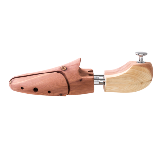 Cedar shoe tree